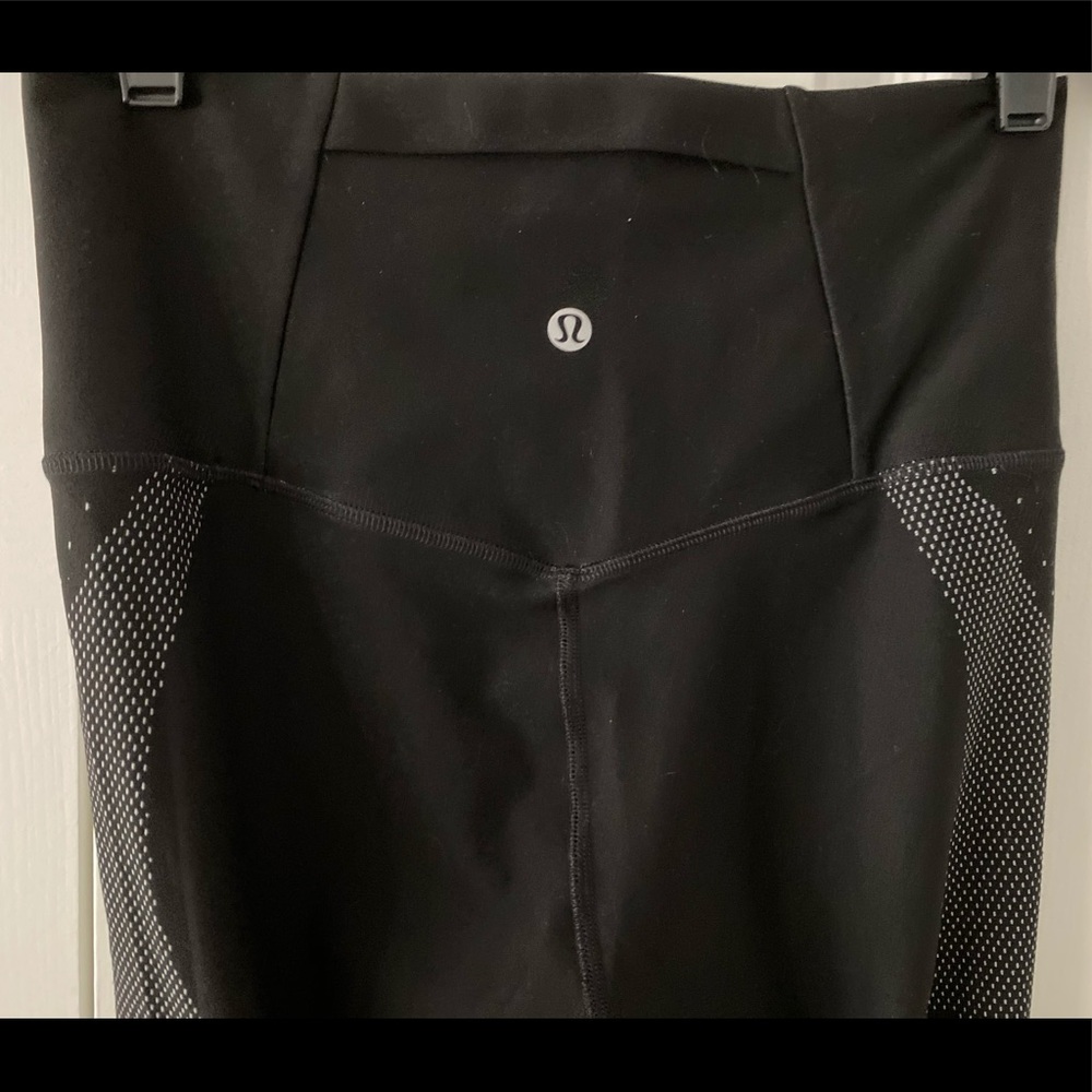 Lululemon leggings size 6